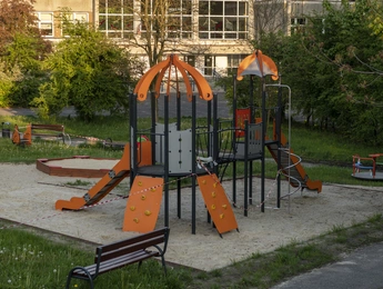Plac zabaw na osiedlu G